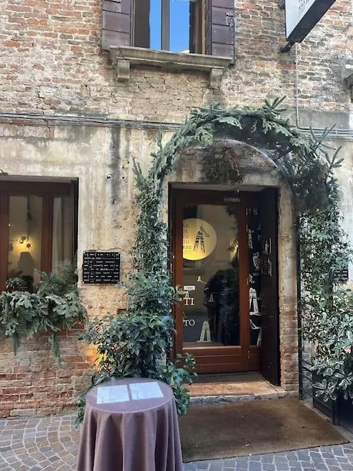 Centro Historico - Via Santa Caterina, Treviso, Italy Apartment  Treviso